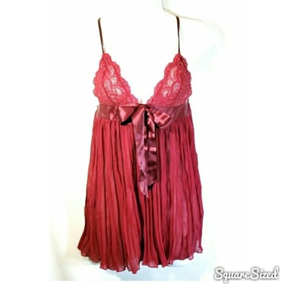 Vintage Babydoll Victoria Secrets 90s Dark Red Lace & Pleats Top/ Nighty Size XS - Picture 1 of 7